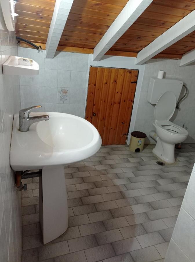 Christos Center Rooms Raches  Ngoại thất bức ảnh